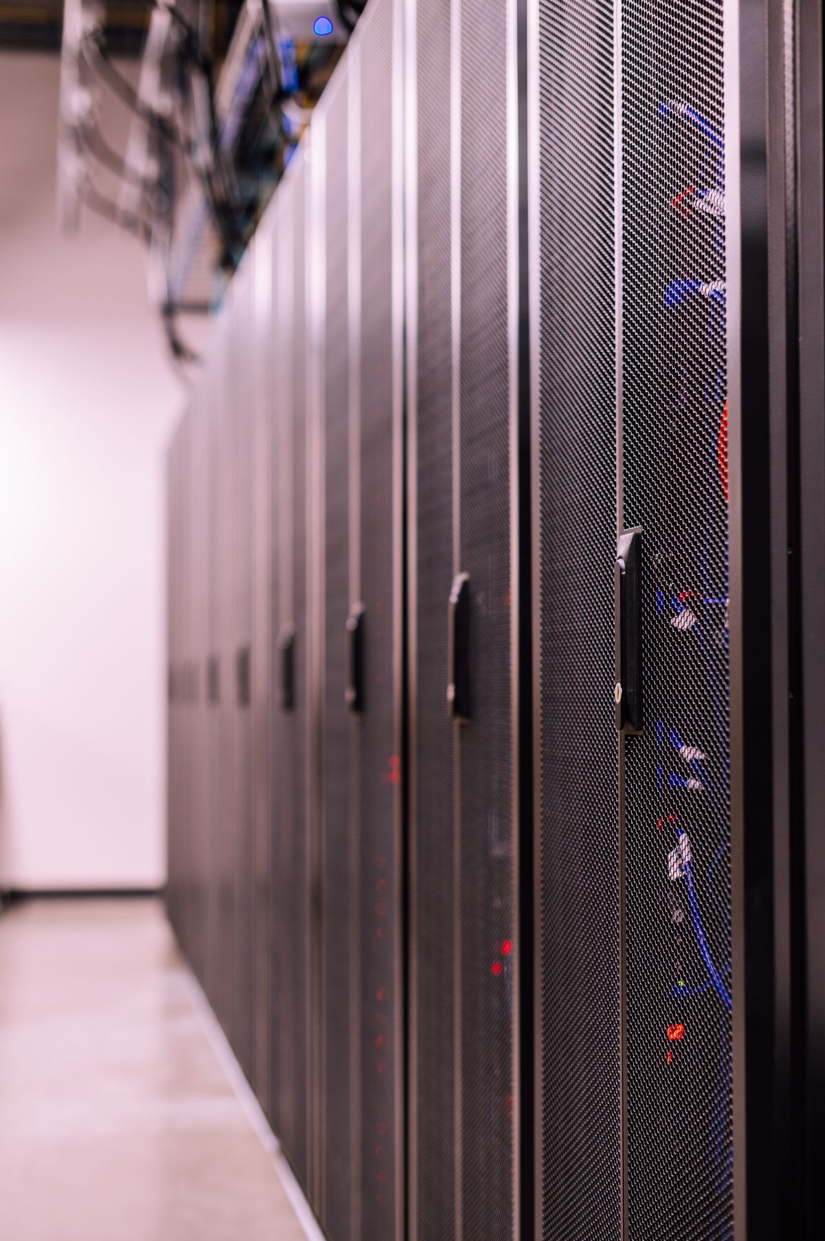 Cloud storage and data access technology representing Easynews web-based Usenet access